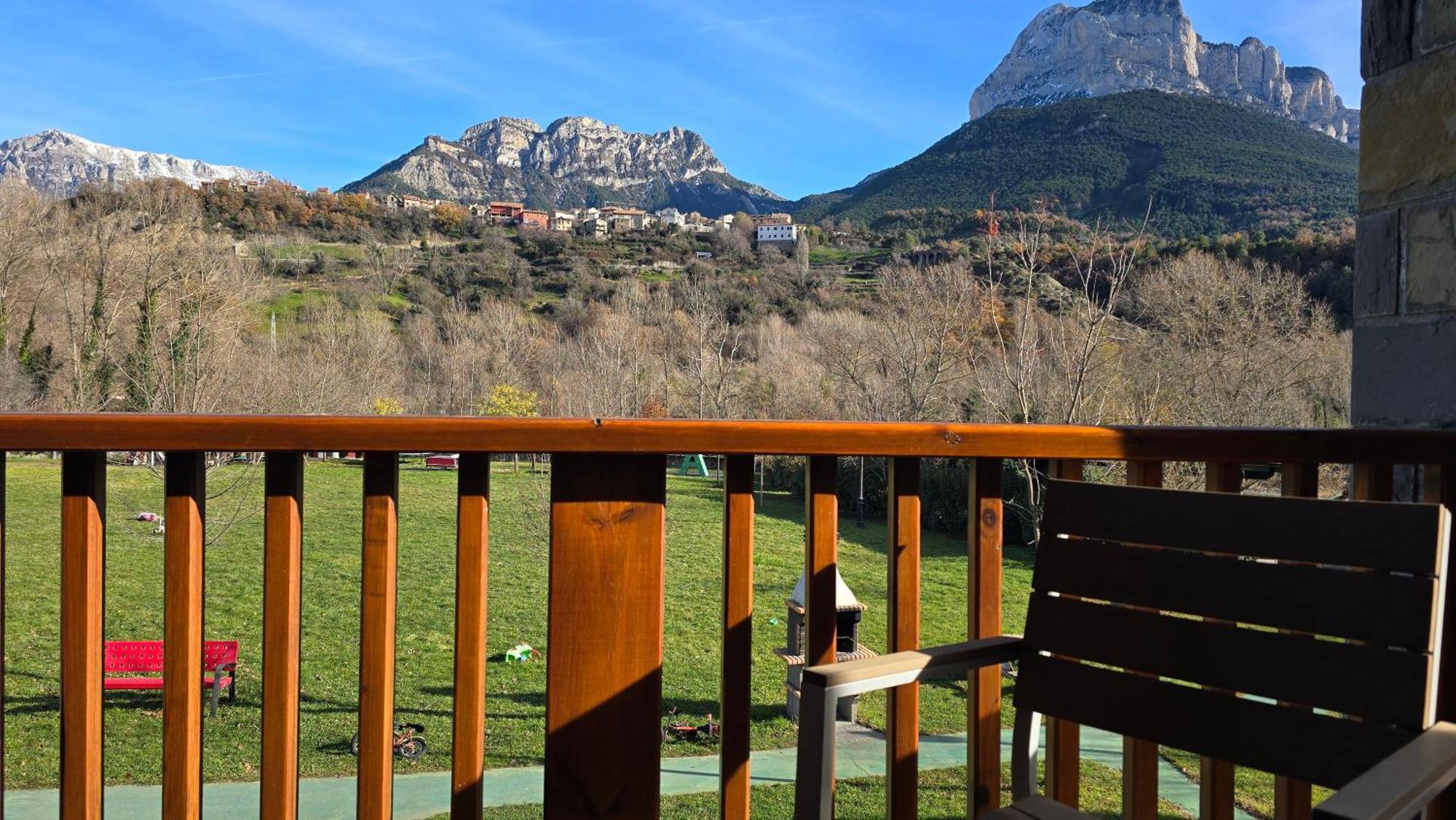 Casas La Ribera Ordesa Guest House Escalona Екстериор снимка